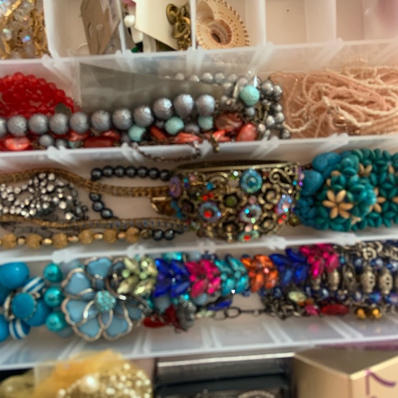 Jewelry - Picture 6 of 10